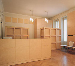 Mobili su misura per reception ufficio